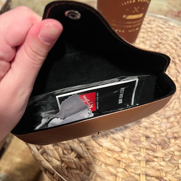 Ray bands with case - Picture 3 of 4